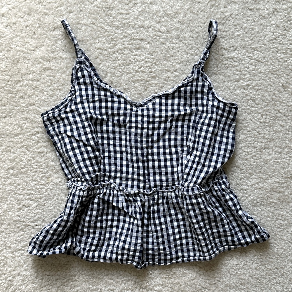 Cute simple gingham top